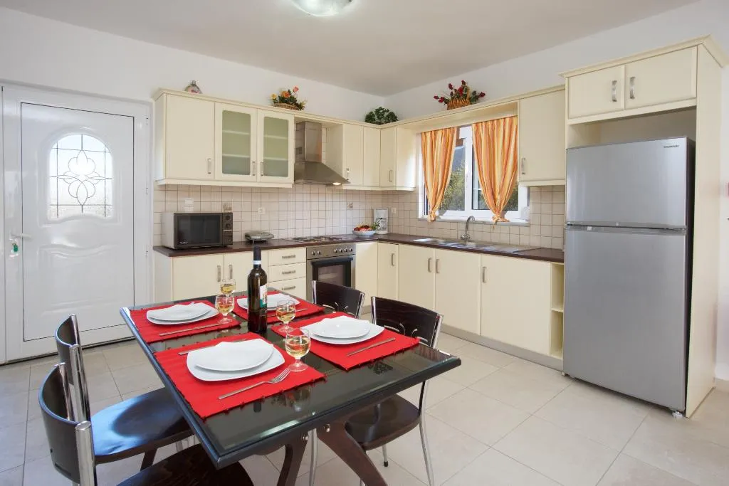 APARTMENT STANDARD Room, Diamanto, Kefallinia