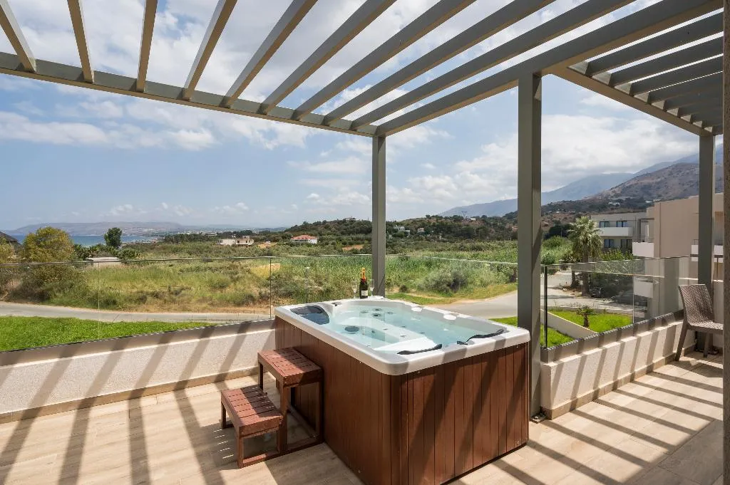 SUITE WITH JACUZZI Room, Mare Village Hotel, Crete