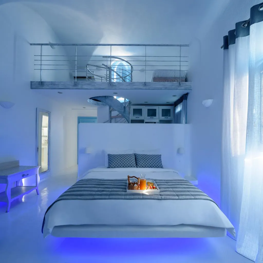 SUITE WITH JACUZZI Room, Kalestesia Suites, Santorini