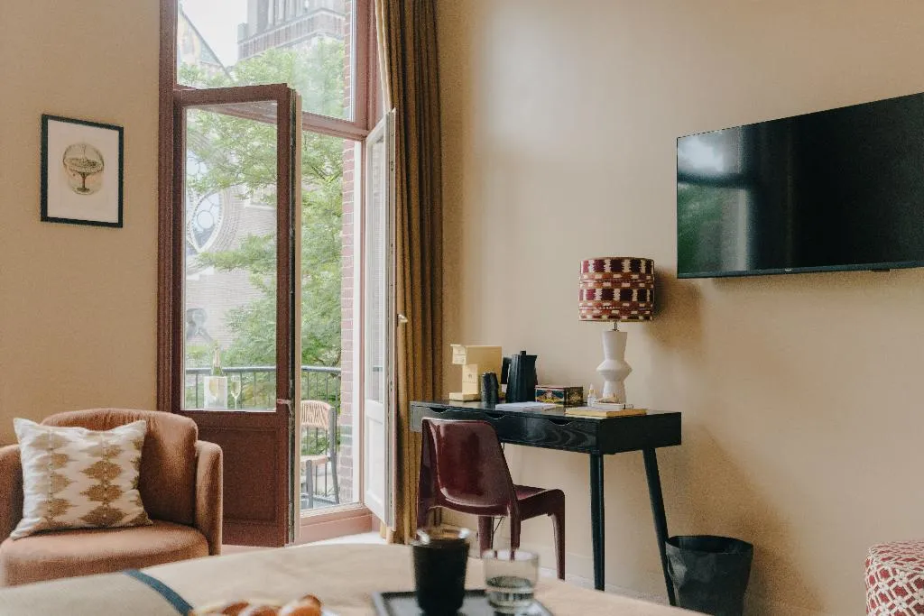 DOUBLE EXECUTIVE Room, Hotel Omega, Amsterdam