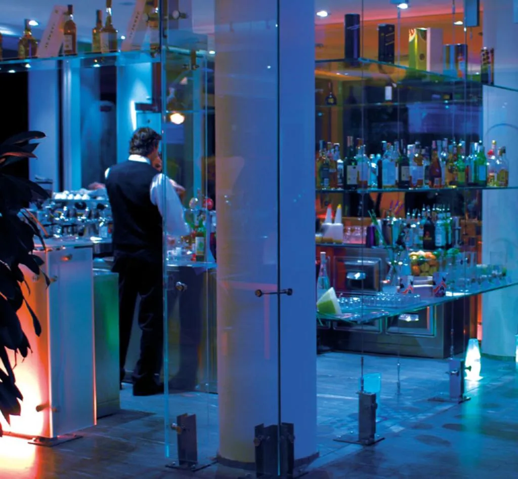 Bar, Lake Front Hotel Mirage, Milan