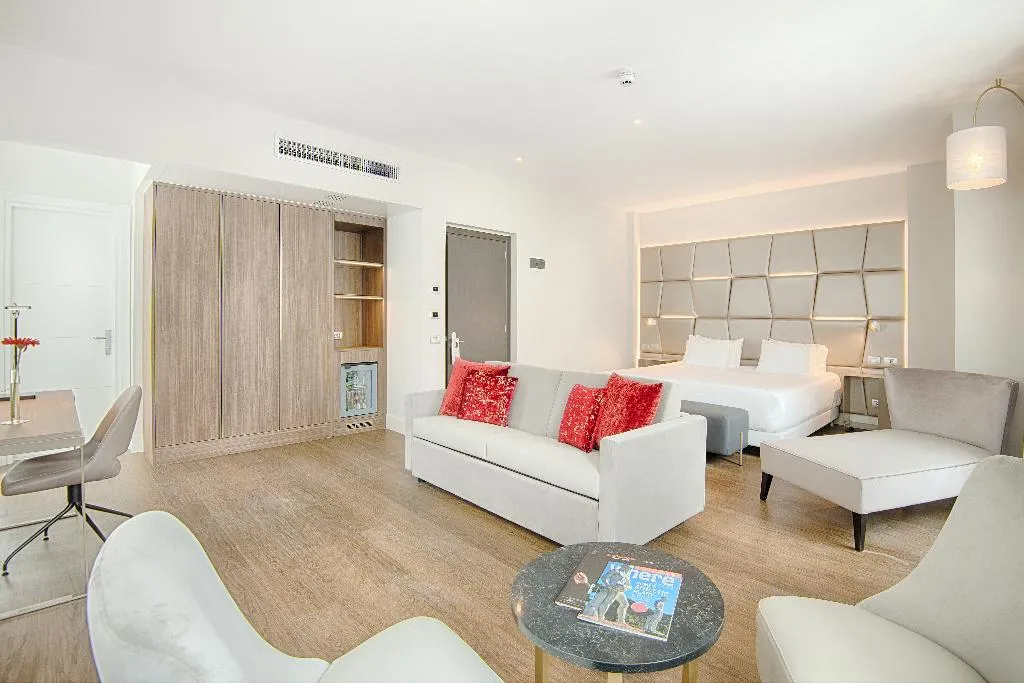 SUITE STANDARD Room, NH Collection Roma Centro, Rome