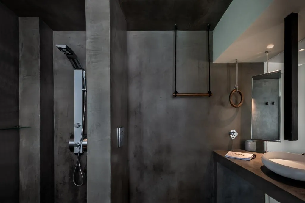 SUITE WITH PRIVATE POOL Room, West East Suites, Santorini