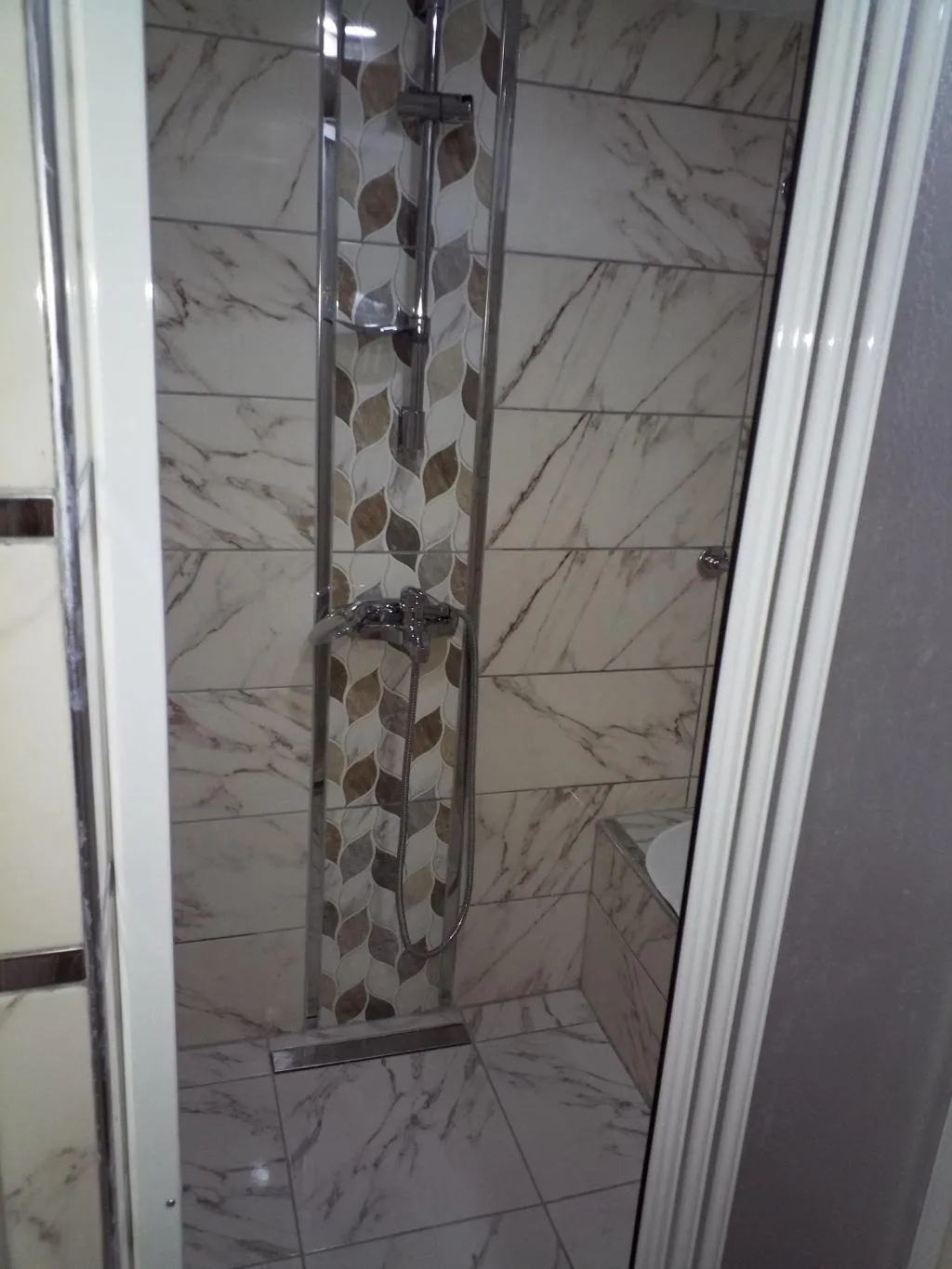 Room, Kamelya, Dalaman
