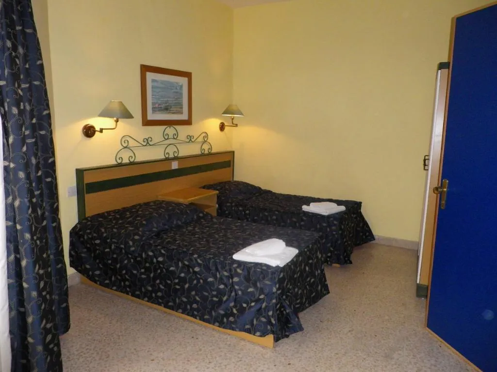 STUDIO STANDARD Room, Burlington Apartments, Malta