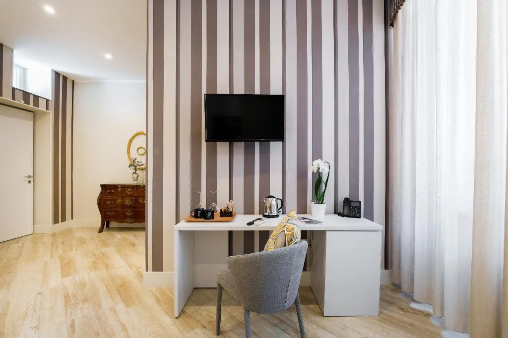 QUADRUPLE CITY VIEW Room, It's Room Naples, Naples