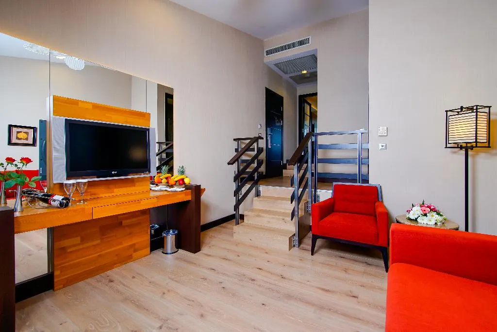 FAMILY ROOM LAND VIEW Room, Limak Lara De Luxe Hotel & Resort, Antalya