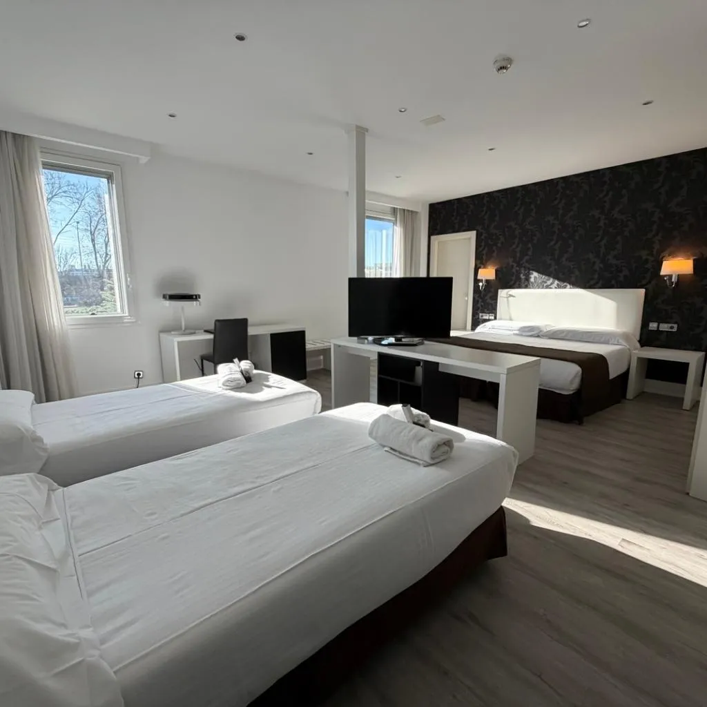 FAMILY ROOM STANDARD Room, Amura Alcobendas, Madrid