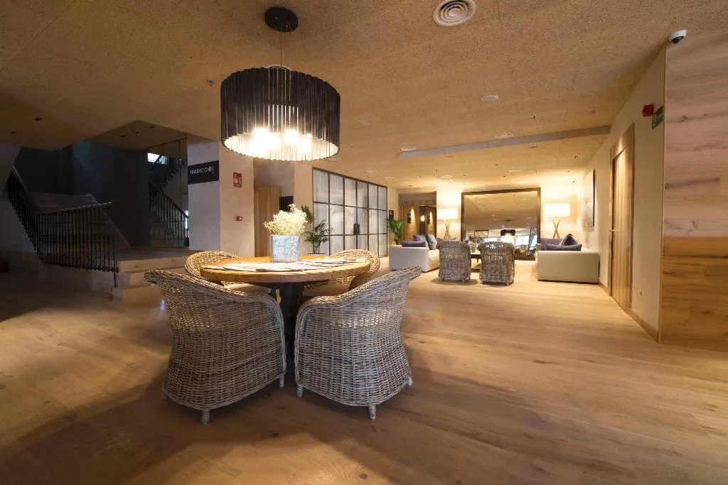 Lobby, Zenit Sevilla, Seville