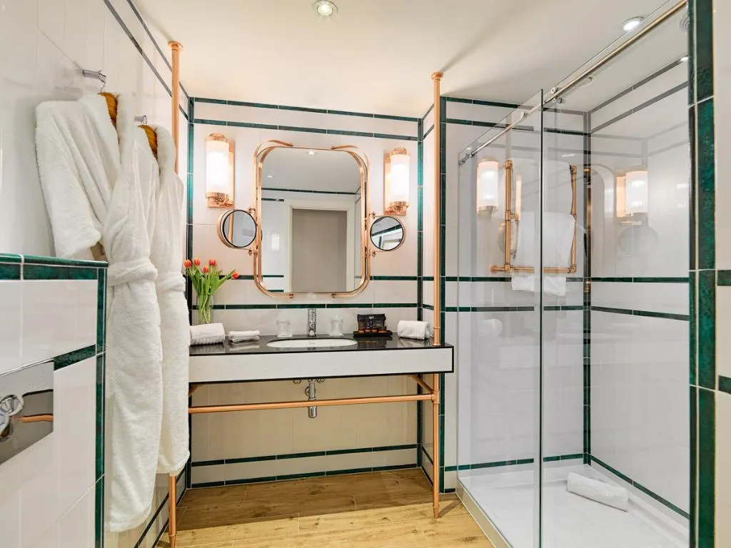 DOUBLE CLASSIC CITY VIEW Room, H10 Cubik, Barcelona