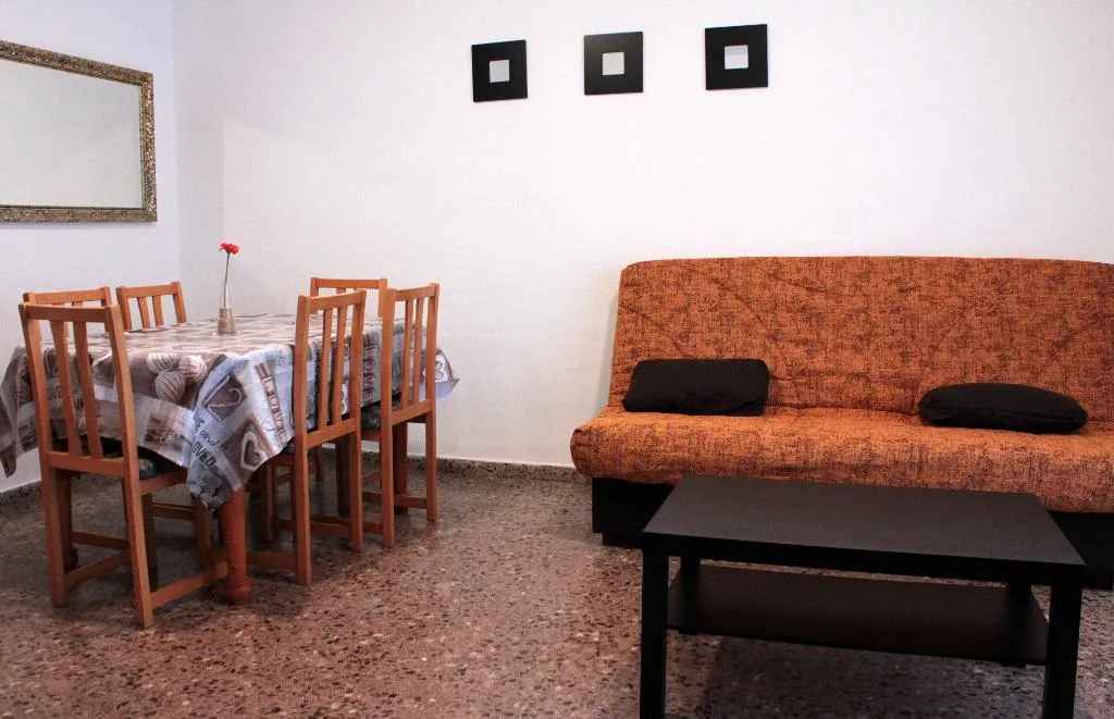 APARTMENT CAPACITY 6 TWO BEDROOMS Room, Jardines de Gandia I-II 3000, Valencia