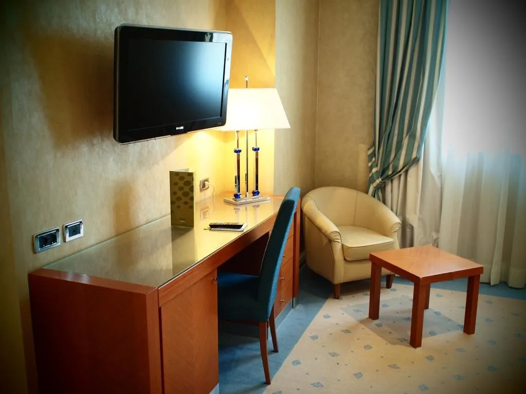 Room, Hotel Perusia & La Villa, Perugia