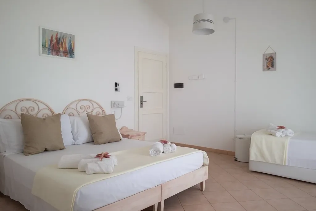TRIPLE GARDEN VIEW Room, Hotiday Baja Sardinia Seaside, Olbia