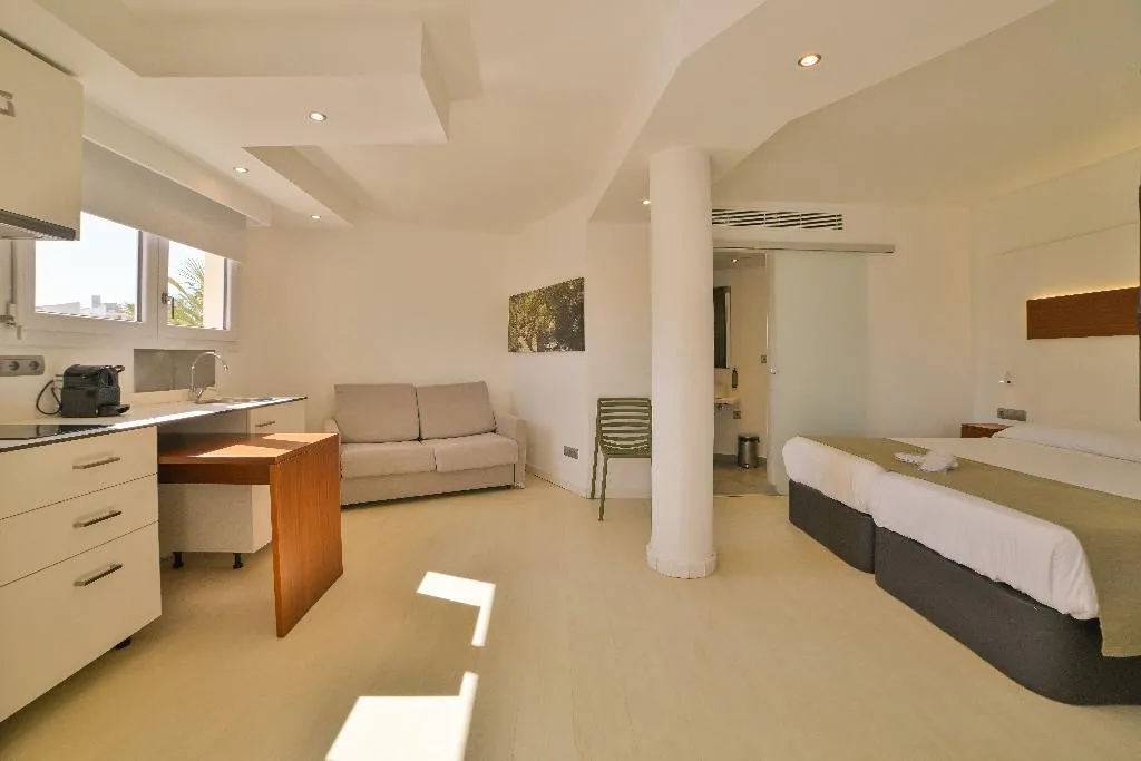 STUDIO PREMIUM Room, Azul Playa Apartments, Majorca