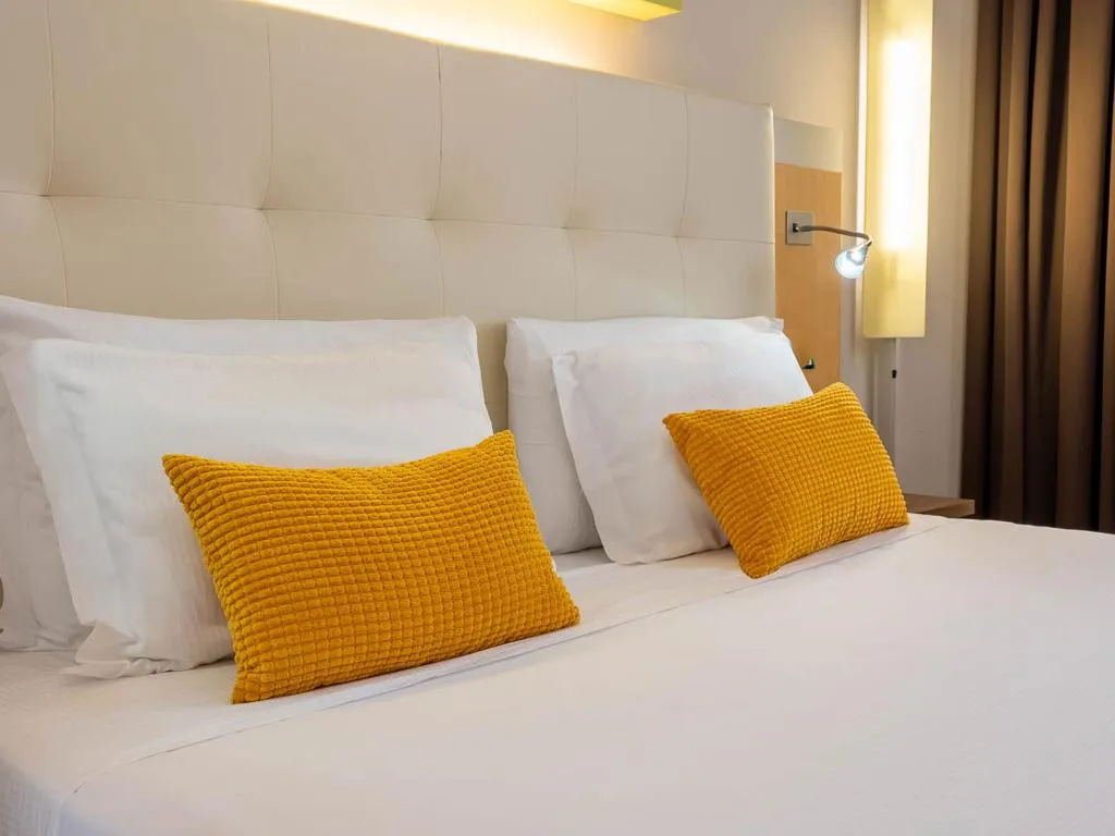 DOUBLE SUPERIOR Room, iH Hotels Milano Gioia, Milan
