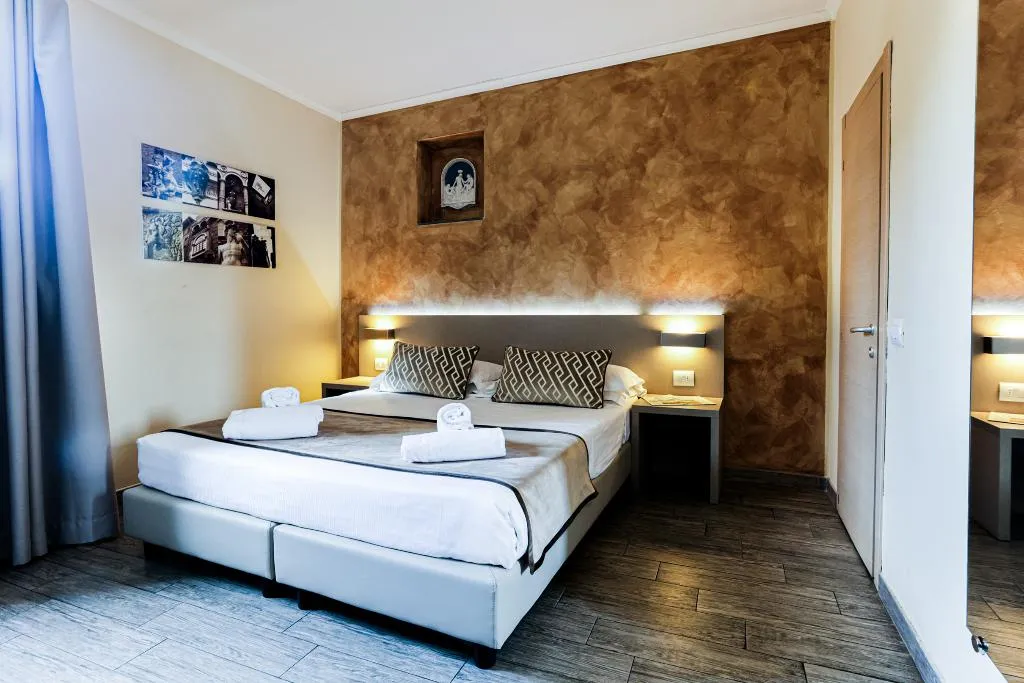 DOUBLE SUPERIOR Room, Albergo Firenze, Florence