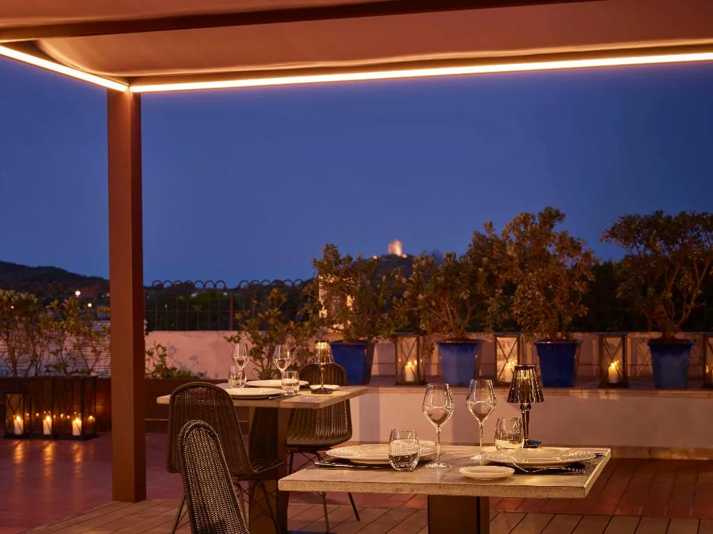 Restaurant, Baia di Chia Resort Sardinia, Curio Collection, Cagliari