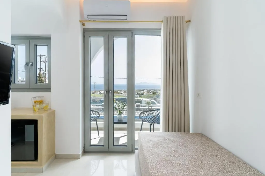 Room, Golden Star, Santorini