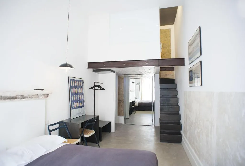 Room, Belledonne Suite & Gallery, Naples