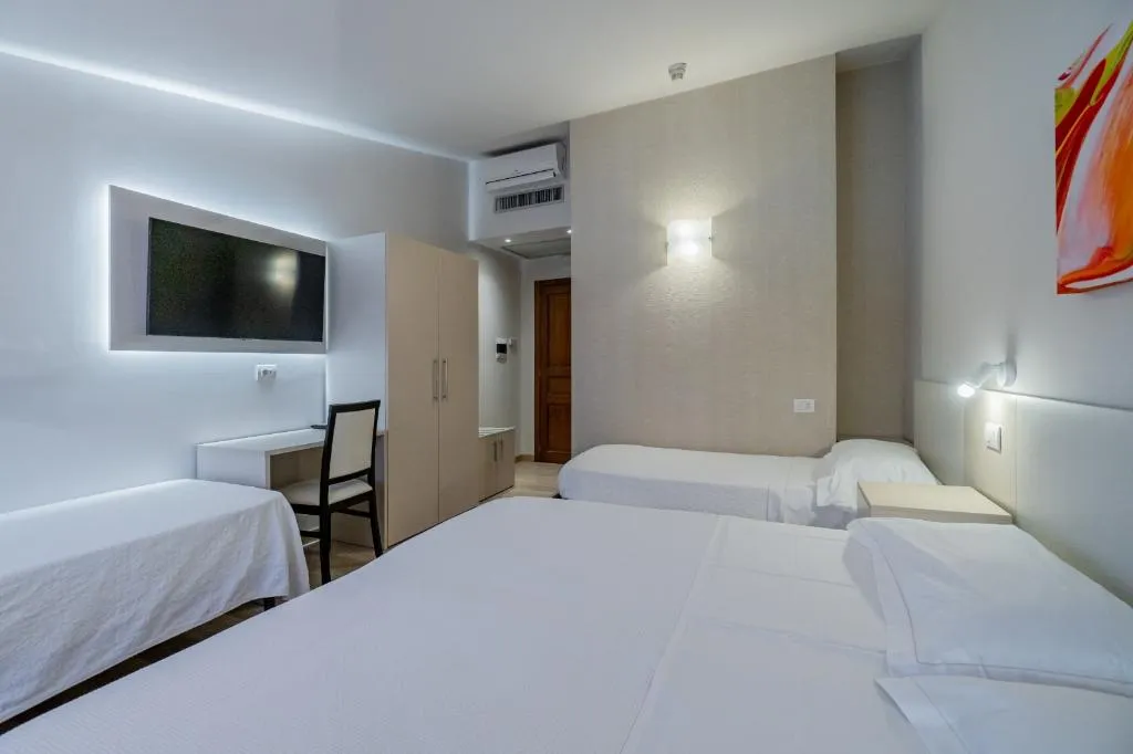 QUADRUPLE DELUXE Room, Hotel Bellavista, Perugia