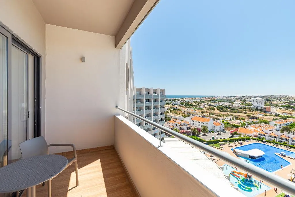 FAMILY ROOM CLASSIC Room, Jupiter Albufeira Hotel – Family & Fun, Algarve