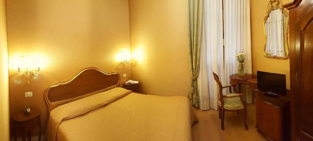 DOUBLE STANDARD Room, Hotel Locanda Canal, Venice
