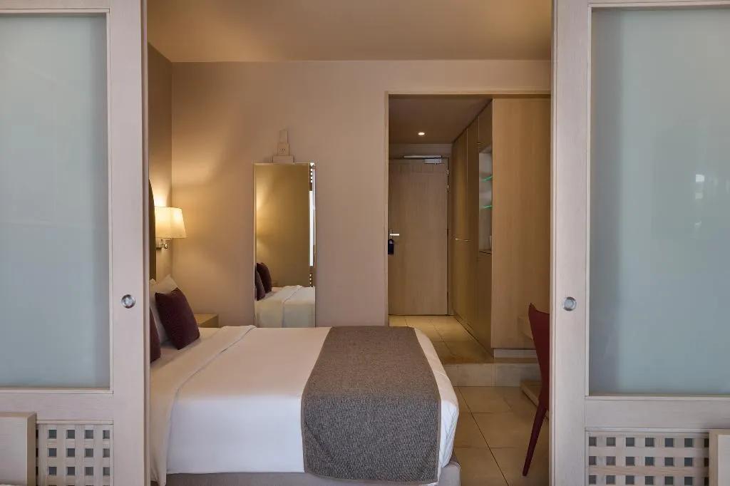 FAMILY ROOM POOL VIEW Room, Atlantica Akti Zeus, Crete