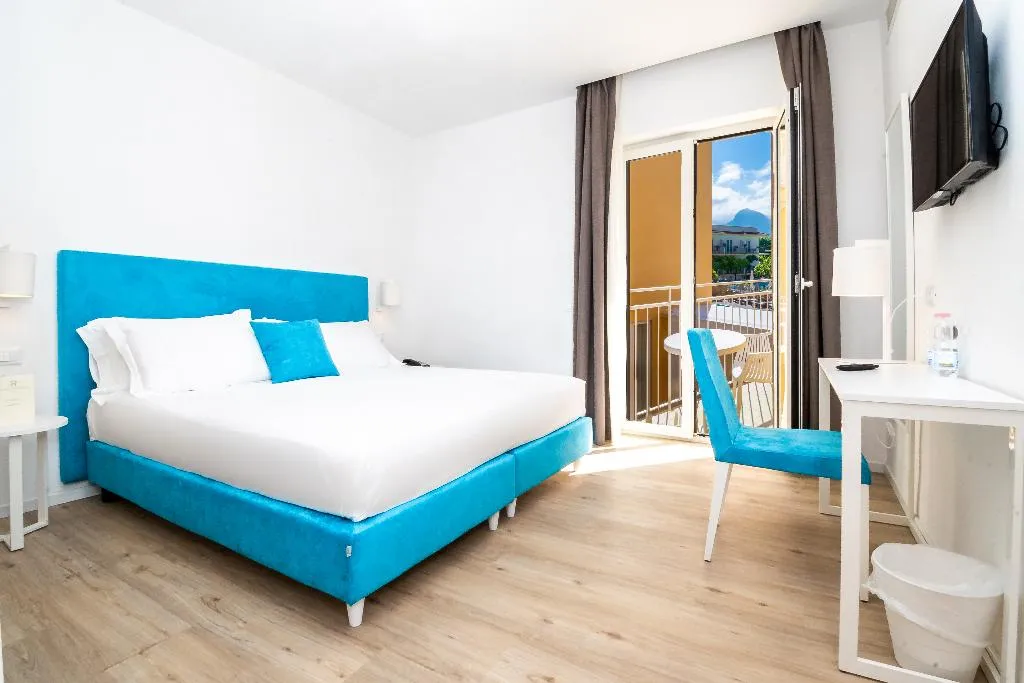 Double or Twin CLASSIC Room, Hotel Isabella Sorrento, Naples