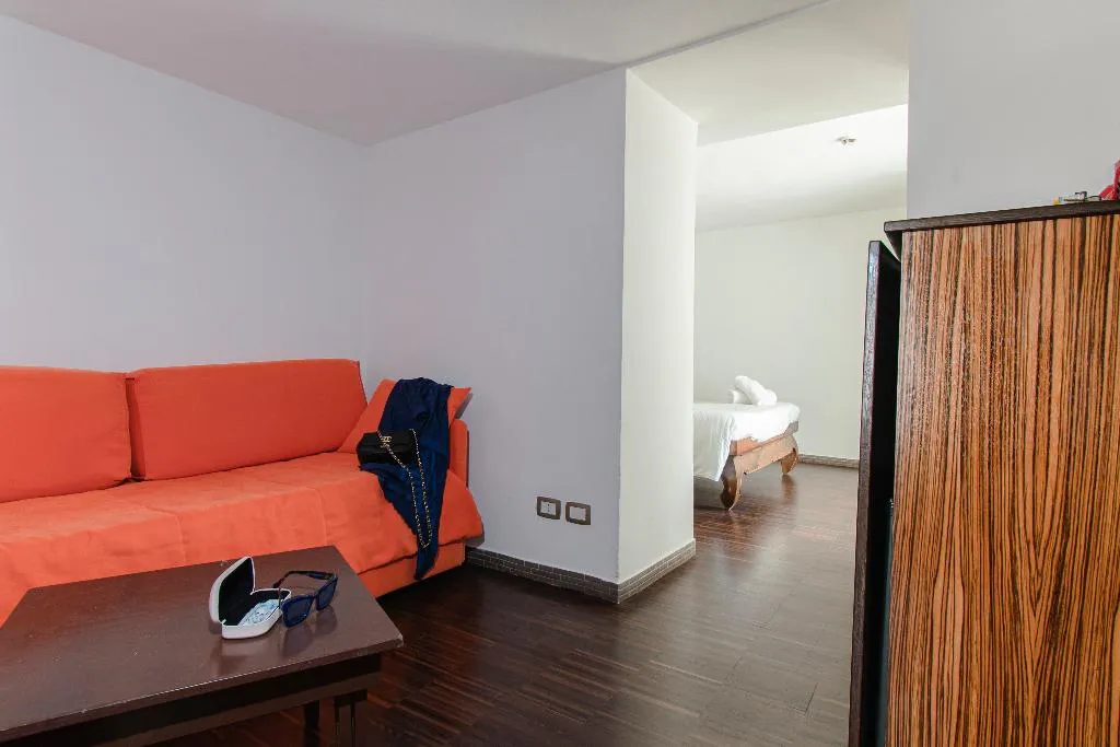 QUADRUPLE CLASSIC Room, Marina 10 Boutique & Design Hotel, Naples