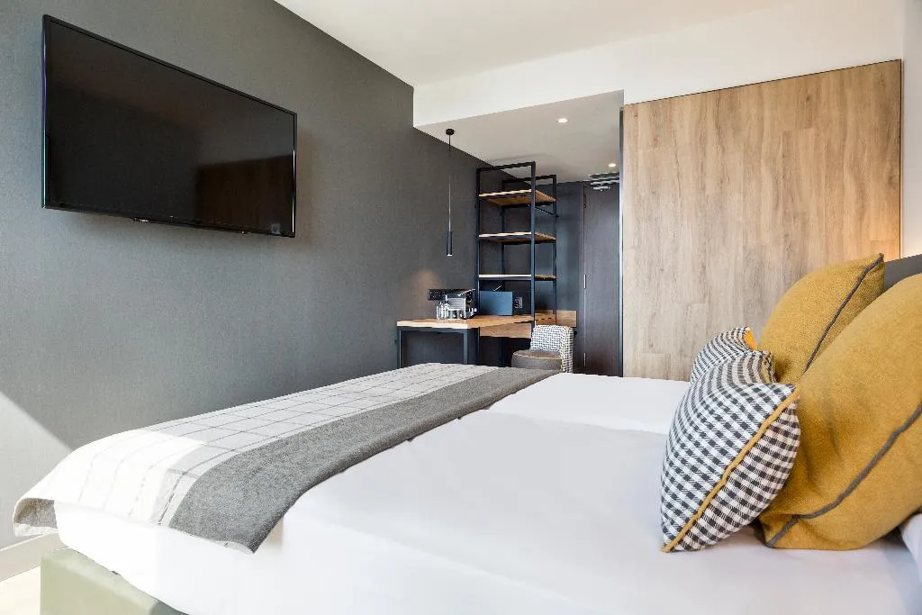 Double or Twin SUPERIOR WITH VIEWS Room, Hotel Acta Voraport, Barcelona