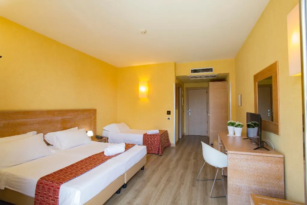 TRIPLE STANDARD Room, Yachting Palace, Taormina
