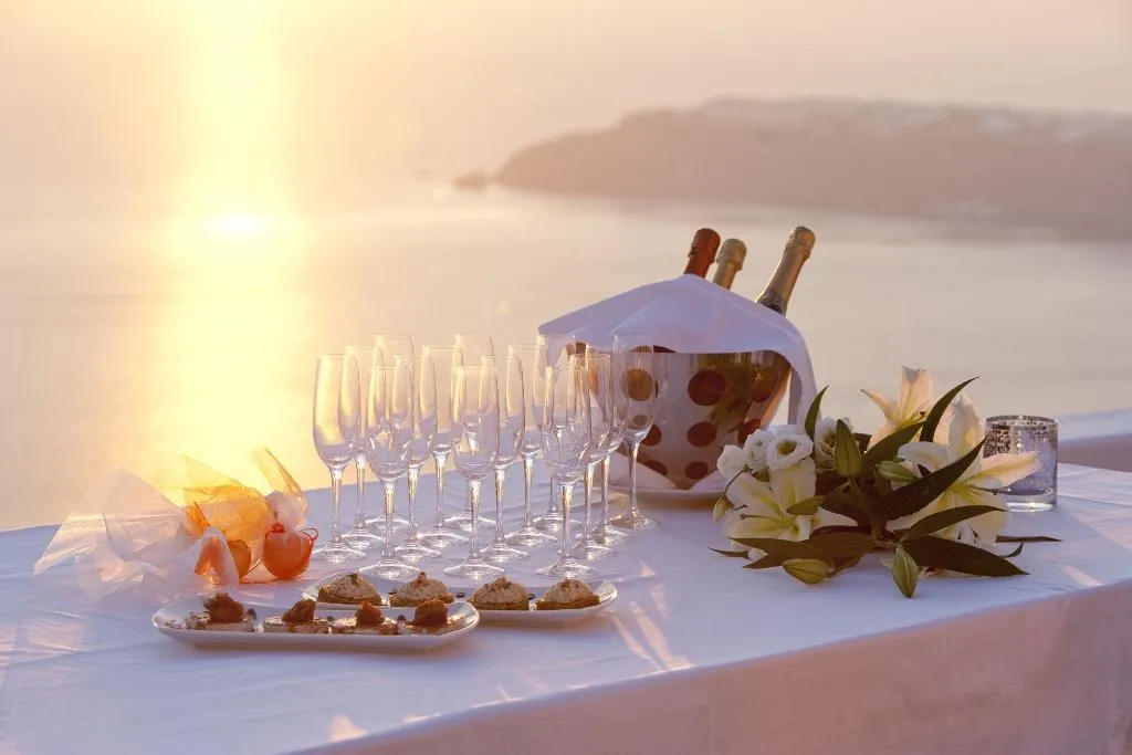 Sports and Entertainment, Grace Hotel Santorini, Santorini