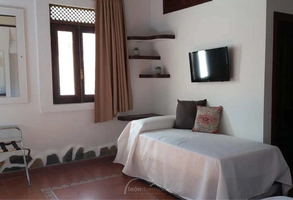 TRIPLE STANDARD Room, LEON DORMIDO Room & Apartments, Costa Blanca