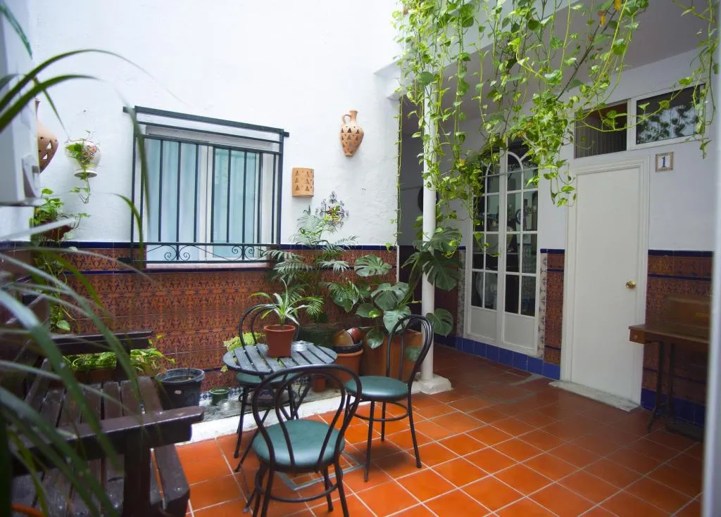 General view, Pension Santa Maria La Blanca, Seville