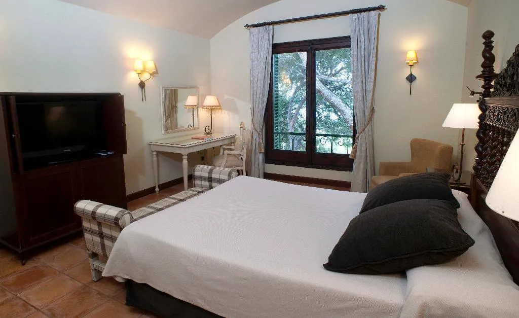 DOUBLE SINGLE USE CLASSIC Room, Gran Hotel Rey Don Jaime, Barcelona