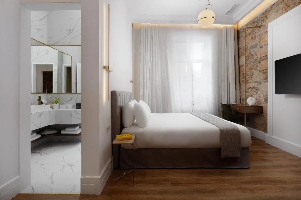 DOUBLE STANDARD Room, La Divina, Athens
