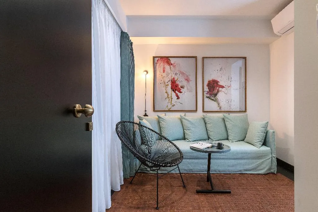 SUITE DELUXE Room, Nin&Bau Sarri 2, Athens