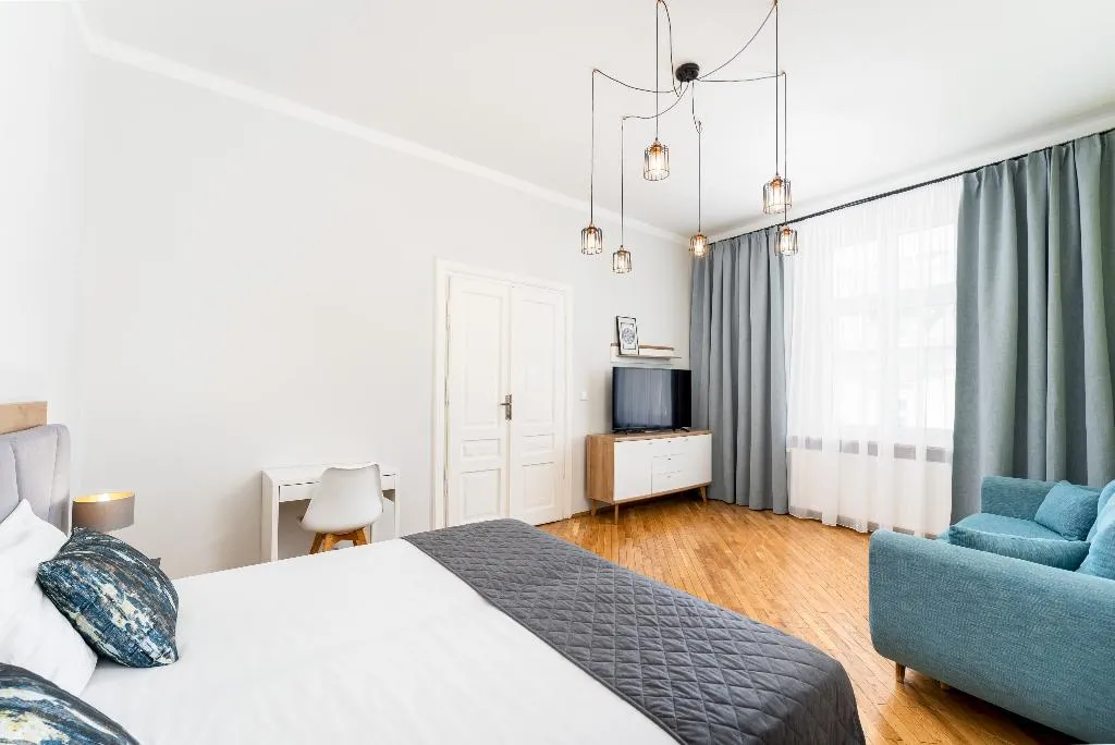 APARTMENT DELUXE TWO BEDROOM Room, 1898 Parkside Boutique Residence, Krakow
