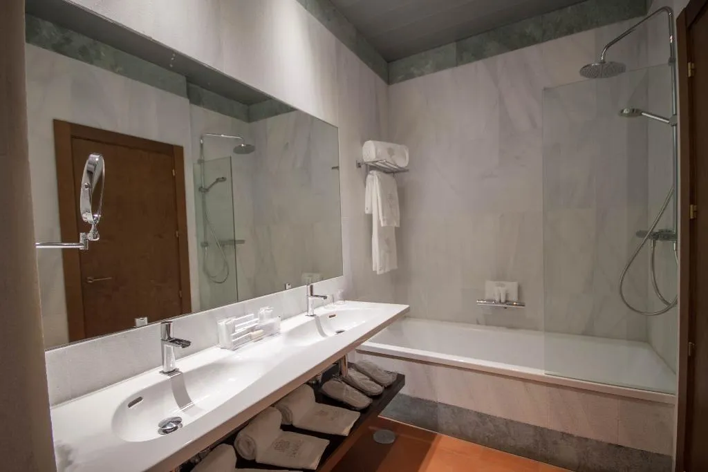 TRIPLE DELUXE Room, Palacio Pinello, Seville