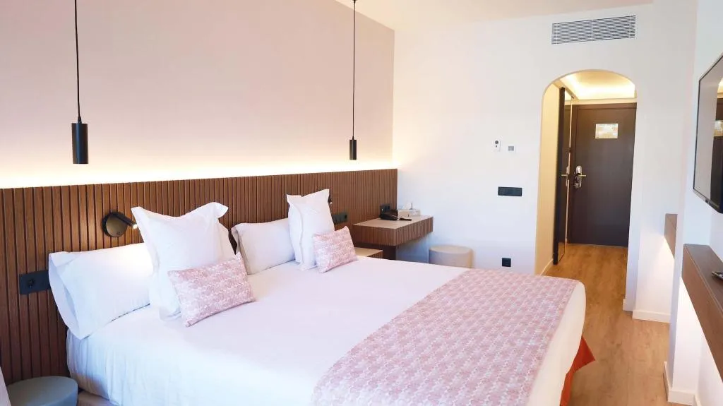 Double or Twin WITH BALCONY Room, Seth Port Ciutadella, Menorca