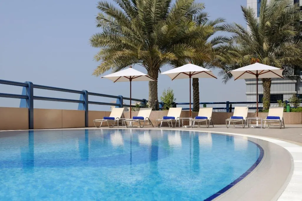 Pool, Dubai Marriott Harbour Hotel & Suites, Dubai