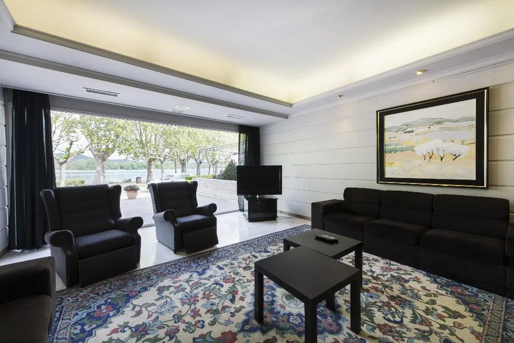 Lobby, Mirallac, Costa Brava