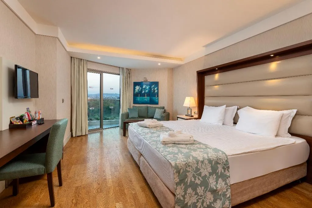 DOUBLE SINGLE USE DELUXE SIDE SEA VIEW Room, Ramada Plaza By Wyndham Antalya, Antalya