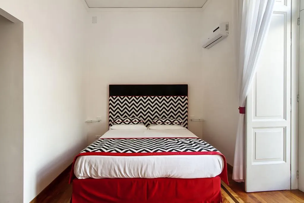 FAMILY ROOM DELUXE CITY VIEW KING BED Room, Palazzo Starace, Naples