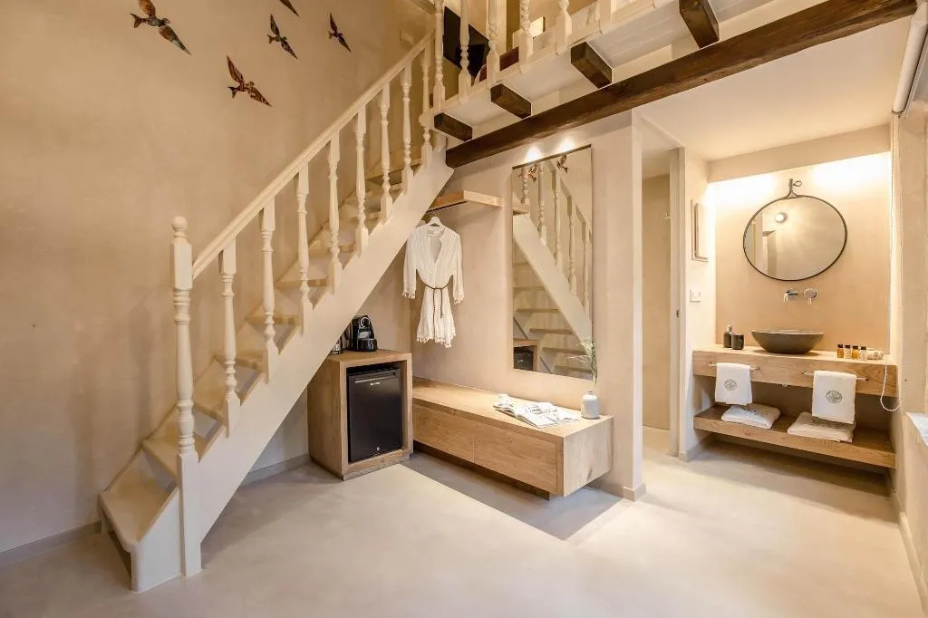 Room, J&G Suites, Crete