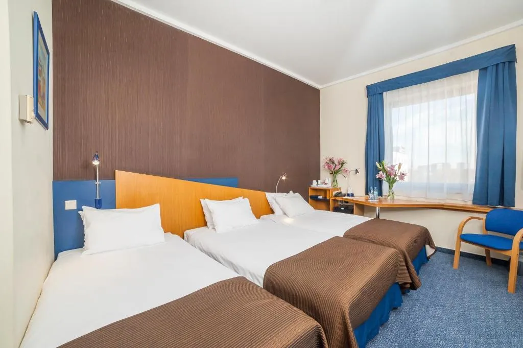TRIPLE STANDARD Room, Express Kraków Hotel, Krakow