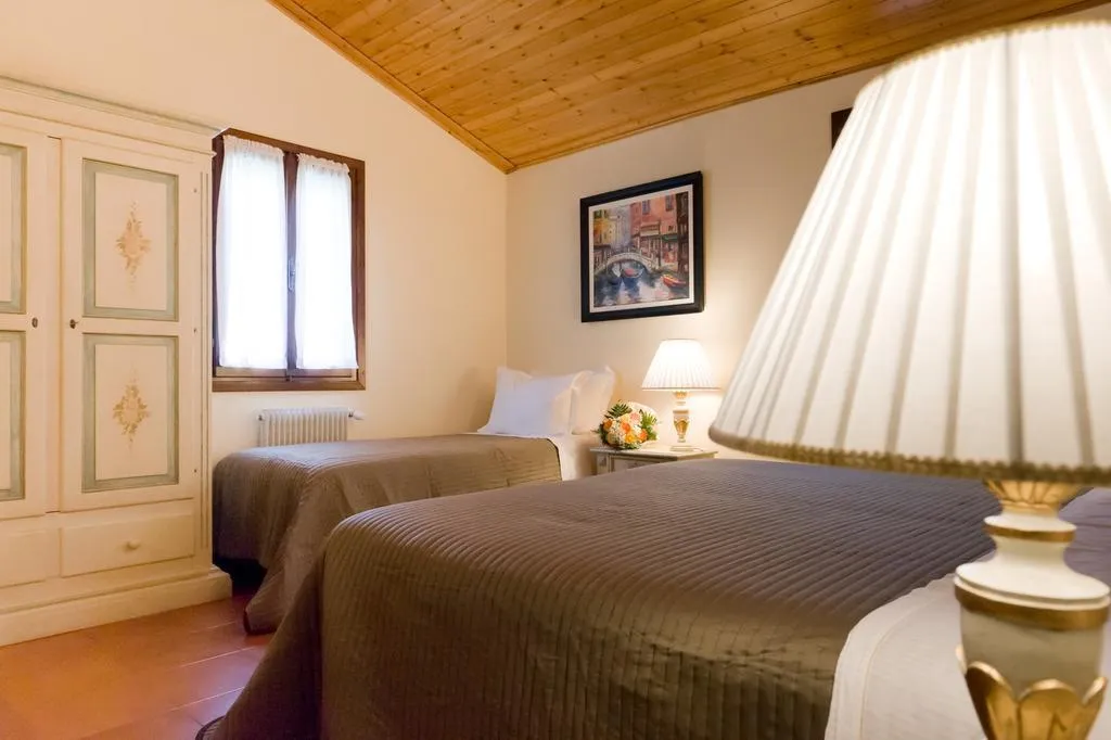 General view, Hotel Antica Fenice, Venice