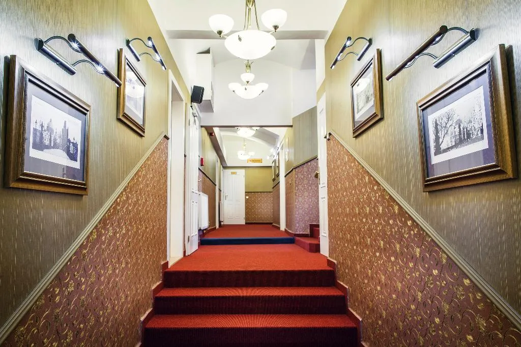 Lobby, Taurus, Prague