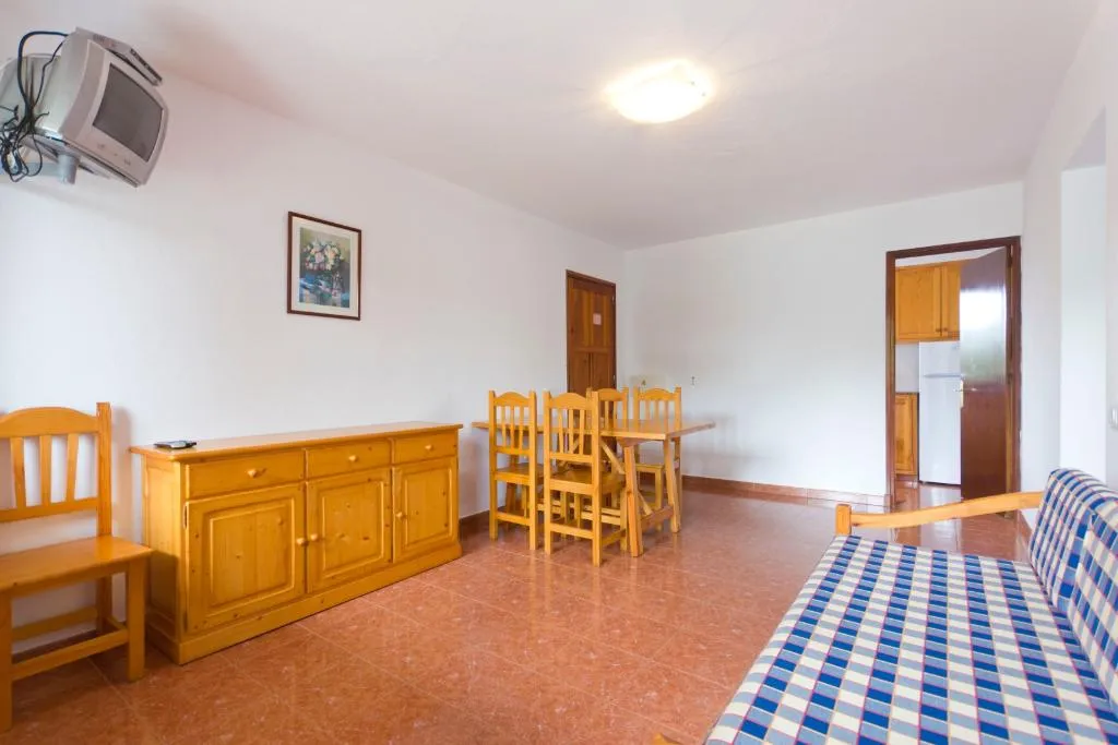 APARTMENT TWO BEDROOMS Room, Apartamentos Sol y Mar, Menorca