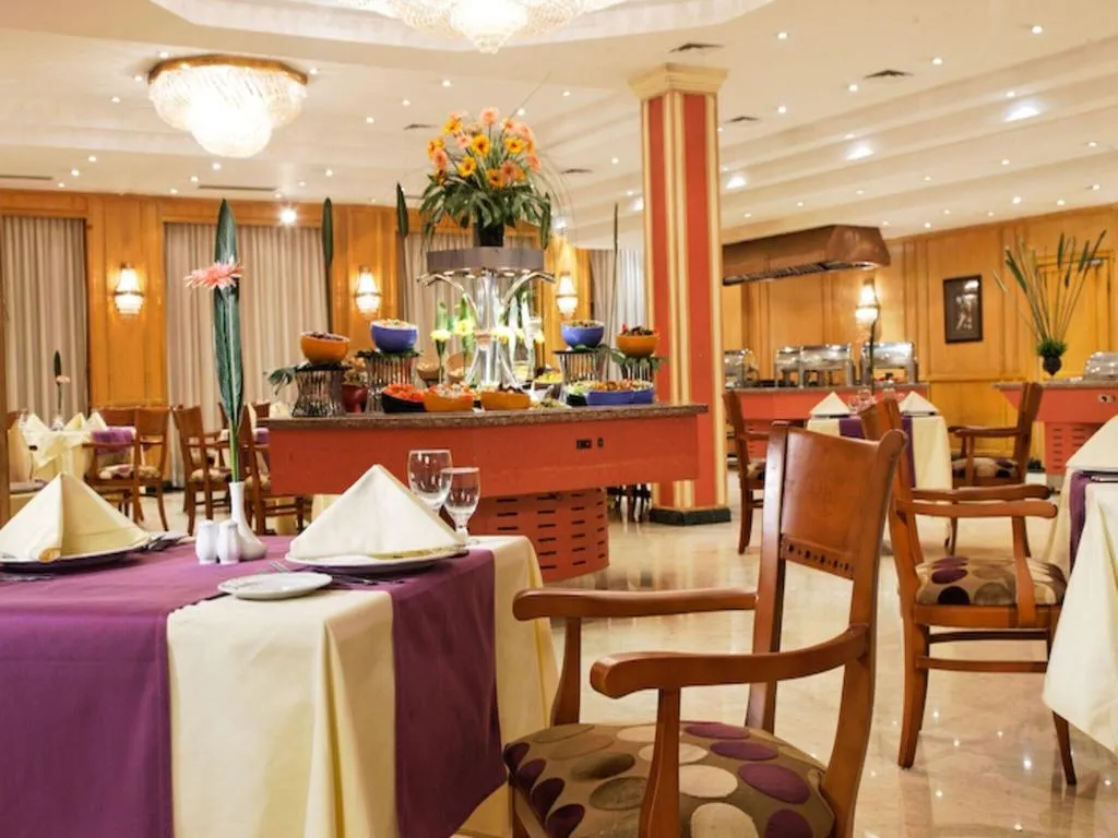Restaurant, Cairo Pyramids Hotel, Cairo